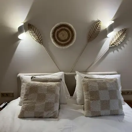 Cozy Design 1 Bedroom *