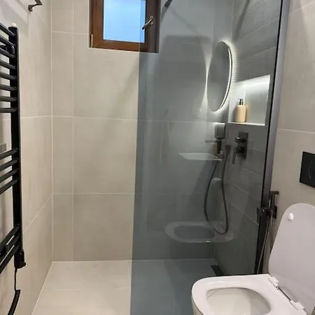 Cozy Design 1 Bedroom アパート バンスコ