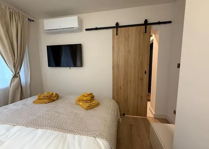 Cozy Design 1 Bedroom *